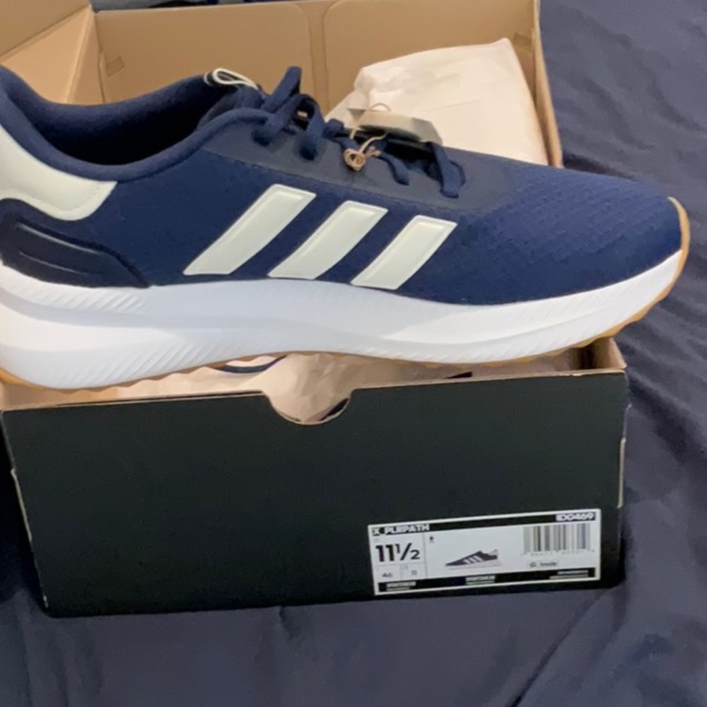 NEW IN BOX MENS ADIDAS X_PLRPATH SHOES
NAVY WITH WHITE STRIPE.  SIZE 11 1/2